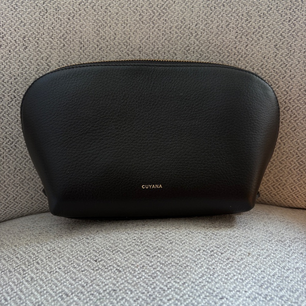 Cuyana Medium Travel Case 🧡AS-IS🧡